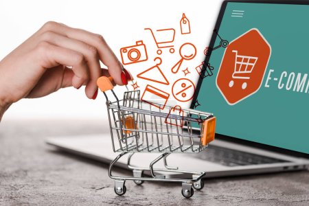 Продавать или не продавать товары в Сети?